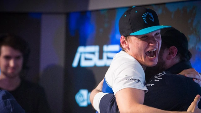 s1mple получил награду ESPN Esports Awards