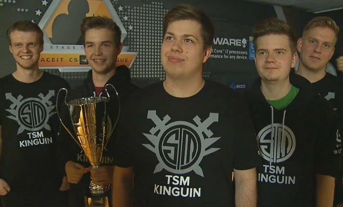 Cs:Go - Состав Team SoloMid со своим менеджером в поисках новой организации