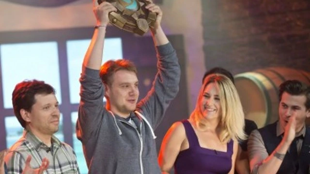 Россиянин выиграл зимний этап главного турнира по Hearthstone