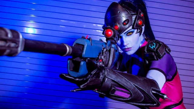 Blizzard выпустила коллекционную фигурку Вдовы из Overwatch