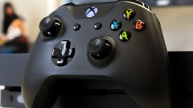 Девятилетний мальчик отказался от Xbox One ради бездомных