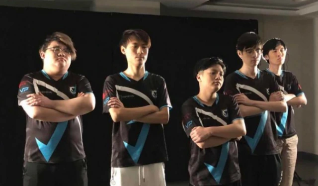 VGJ.Thunder разгромила EG в финале Galaxy Battles II