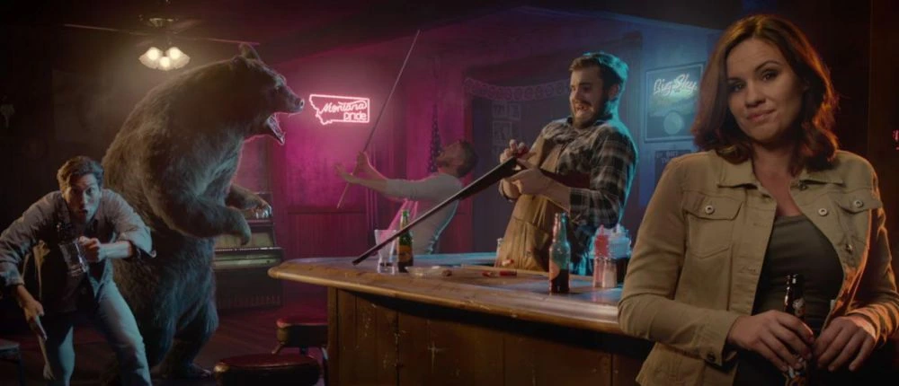В новом рекламном ролике Far Cry 5 злой гризли ворвался в бар