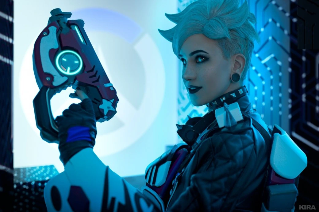 Косплей Трейсер из Overwatch