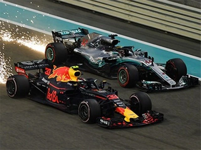 Киберспортсмен разгромил бывшего пилота F1 в реальной гонке