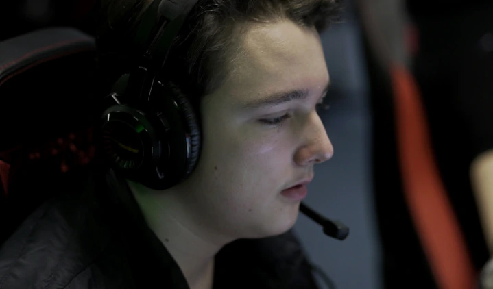 Дуэт Natus Vincere стал победителем GLL Wingman VI