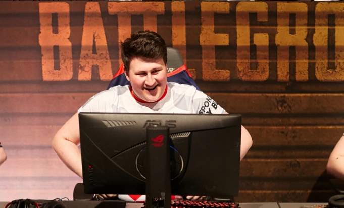Red Diamonds выиграла Unique Pro League S3, опередив Na`Vi на 1 балл