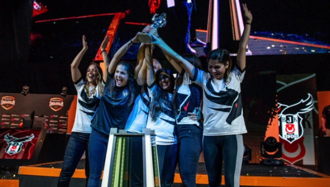 Besiktas выиграли DreamHack Showdown