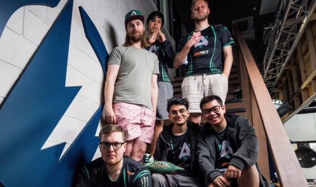 Alliance — чемпионы The Summit 10!