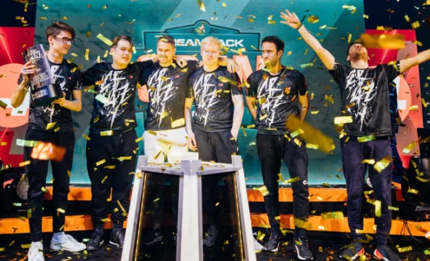 CR4ZY выиграли DreamHack Open Rotterdam 2019