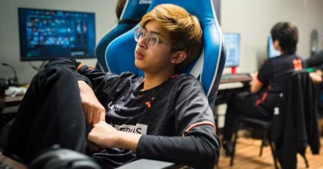 Керри Fnatic набрал 10 тысяч MMR
